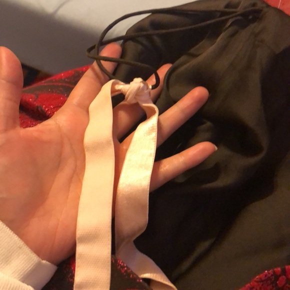 Alice+Olivia nelly puffed dress in red /us 4 - Picture 10 of 16